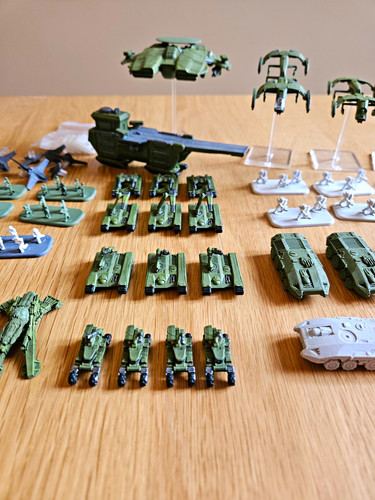 Dropzone commander ucm part - commander,