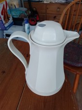 Vacuum Plastic serving Jug Flask With Lid. White. 1.0 Litre.