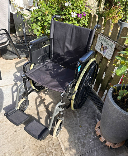 Aidapt manual wheelchair - aidapt,