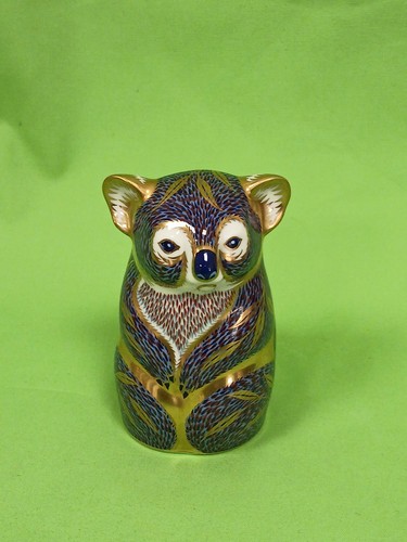 Royal crown derby koala - crown,