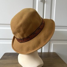 Women’s Vintage Hat Beige