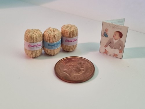 Dolls house miniature 12 - dolls, 1:12