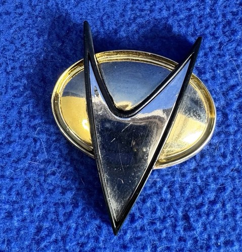Star trek voyager com - star, com-badge
