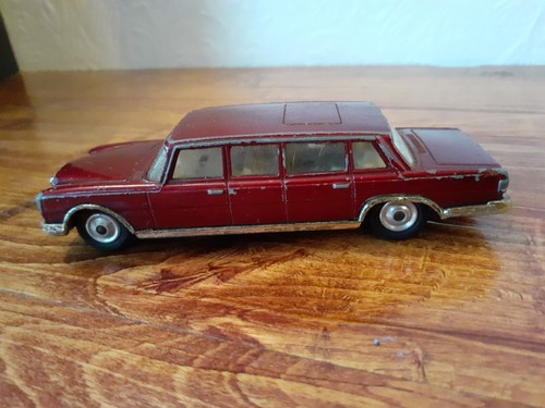 Corgi mercedes benz - corgi, 600