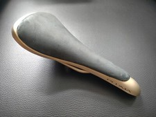 Titanium saddle titanium seat