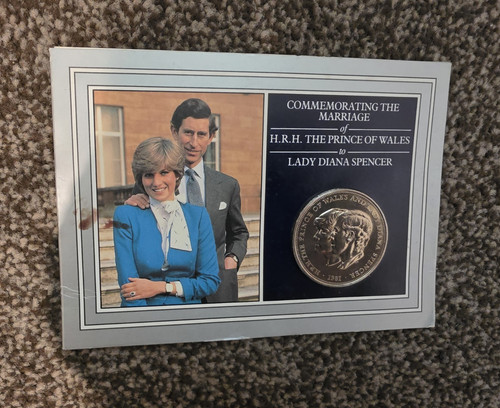 Royal mint 1981 25p - royal,