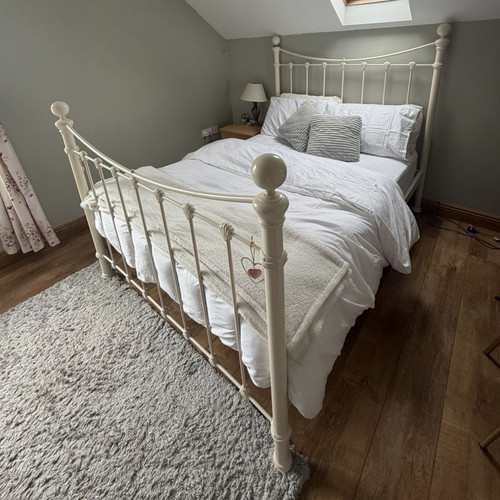 Victorian style cream metal - style,