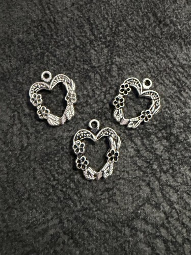 Metal heart charms - metal,