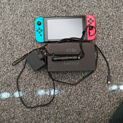 Nintendo switch 32gb console - nintendo,
