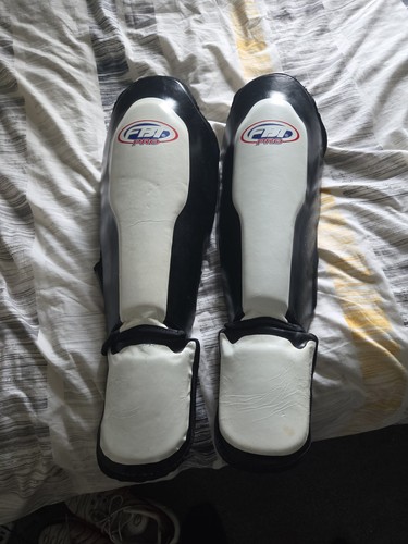 Fbi pro shin guard protector - pro,