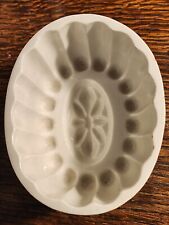 Fabulous Vintage Ceramic White Jelly Mould - Approx. 4.5ins x 3.5ins x 2.5ins