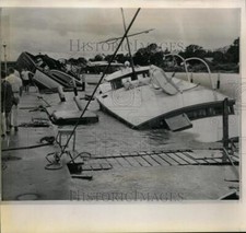 1960 Press Photo Hurricane