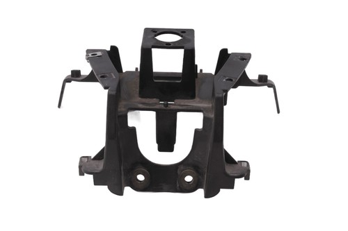 Rear fairing mounting bracket