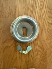 PORSCHE 996 SPARE WHEEL RETAINER.