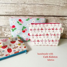Handmade make up bag / zip