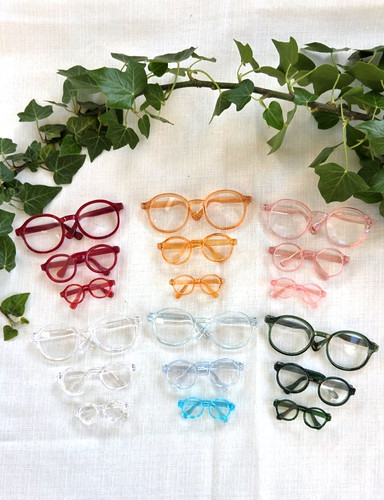 Clear colour doll toy - toy, glasses