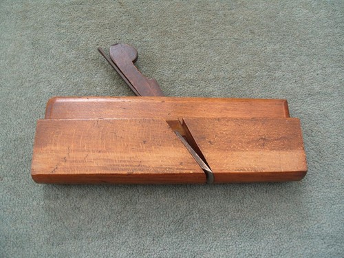 Round moulding plane by - no, 16