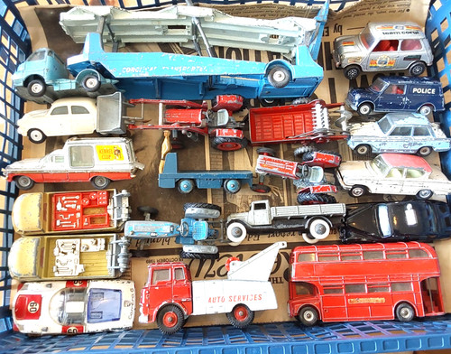 Dinky corgi toys transporter - dinky,