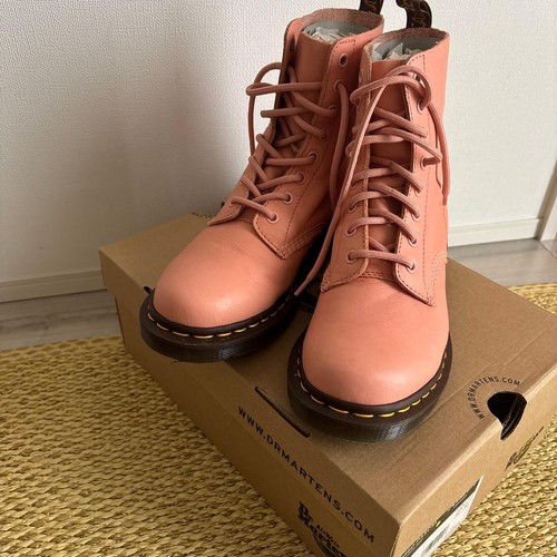 Martens pink hole work - pink, 8-hole