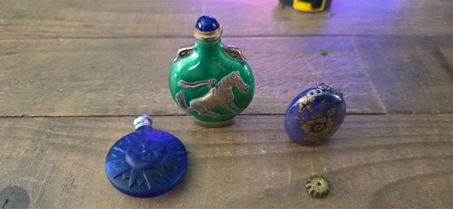 Snuff snifing wee bottle - snuff,