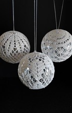 10cm 3 pcs Hand Crochet Christmas Tree Baubles Decorations. white.