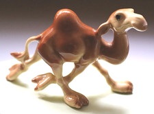 Humorous Hagen Renaker Drunken Splayed Leg porcelain Camel 7 Cm Long