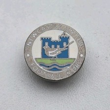 RARE NEWCASTLE UNITED VINTAGE PIN BADGE 