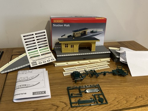 Hornby station halt kit - station,