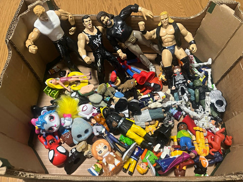 Vintage wwe jakks figures - wwe,