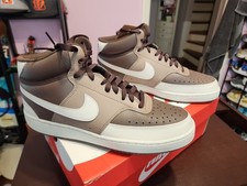Mens Nike Size 9.5 New
