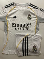 Real Madrid Home Children's Football Kit Age 7-8