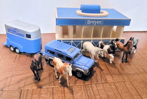 Breyer farms wooden carry - breyer,