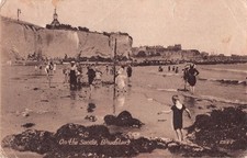 POSTCARD - KENT - BROADSTAIRS - ON THE SANDS - POSTED 1920