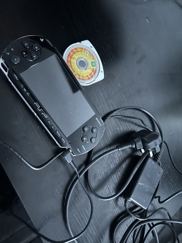 Sony psp black handheld - sony, comes