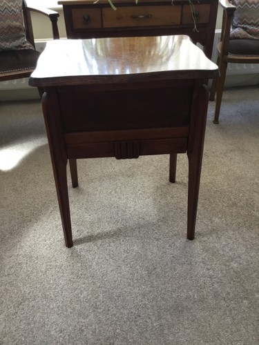 Antique 1930 oak sewing - **,