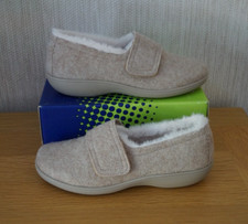Ladies HOTTER TOASTY II Oatmeal Textile Faux Fur Lined Touch Close Slippers UK 4