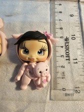 Clays for bows, clay dolls