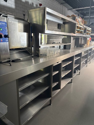 Stainles steel tables with - stainles,