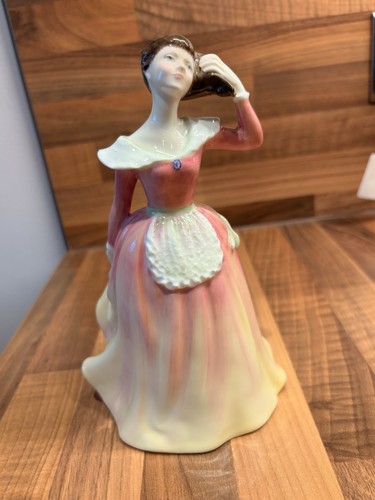 Royal doulton patricia 3907 - hn,