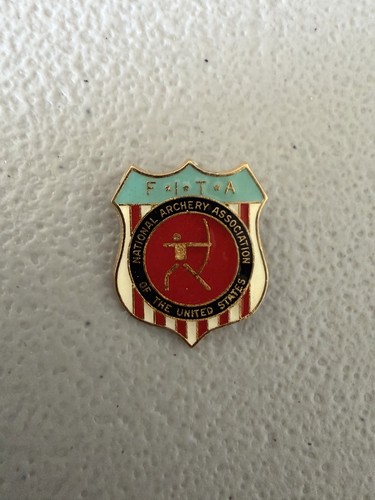 1970 archery pin - 1970’s,