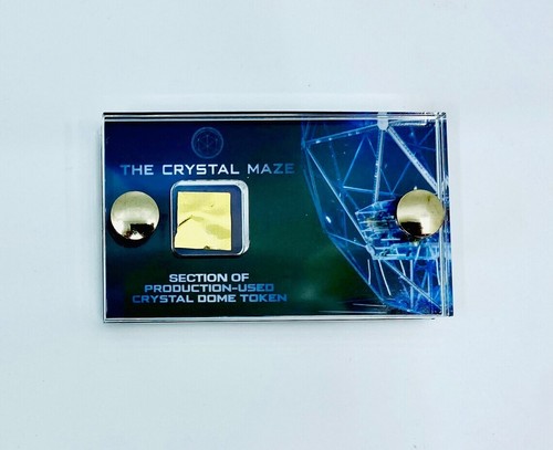 Prop display crystal - crystal, maze