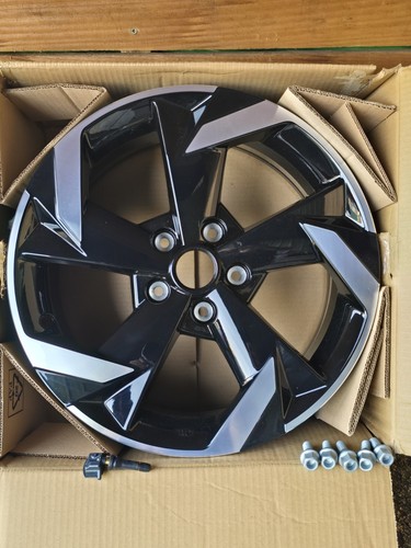 New box nissan - juke, 17”