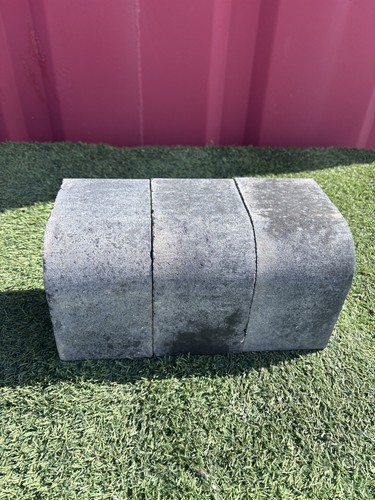 Bradstone medium driveway kerb - driveway,