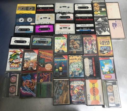 Commodore game bundle - 64, –