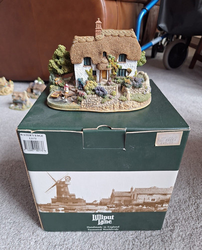 Lilliput lane water edge - lane,