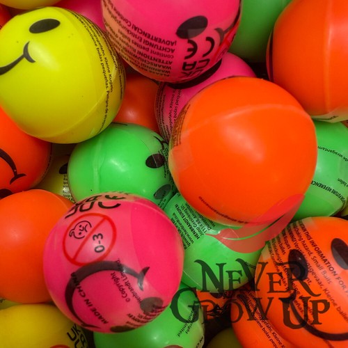 Emoji bouncy balls party - emoji,