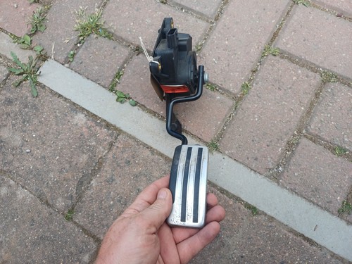Nissan qashqai mk1 accelerator - nissan,