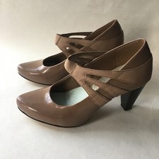 CLARKS HEELS Patent Light