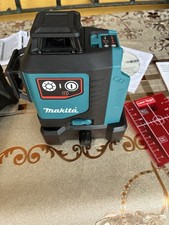 Makita SK700DZ 12V CXT Multi-Line Laser Level Red with 2.0Ah Battery