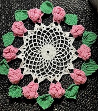 Vtg Boho Crocheted Pink Roses